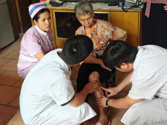 同舟共济 精准帮扶——同济大学青岛校友会再赴沂蒙老区捐资助学侧记 同舟共济 精准帮扶——同济大学青岛校友会再赴沂蒙老区捐资助学侧记